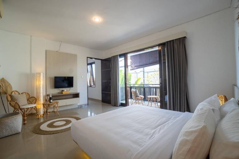 Villa with pool & garden | Suitable for remote work | Pet-friendly — photo 2