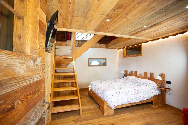 Chalet 'Casa Girod - Rascard' with Mountain View, Private Garden and Wi-Fi — photo 5