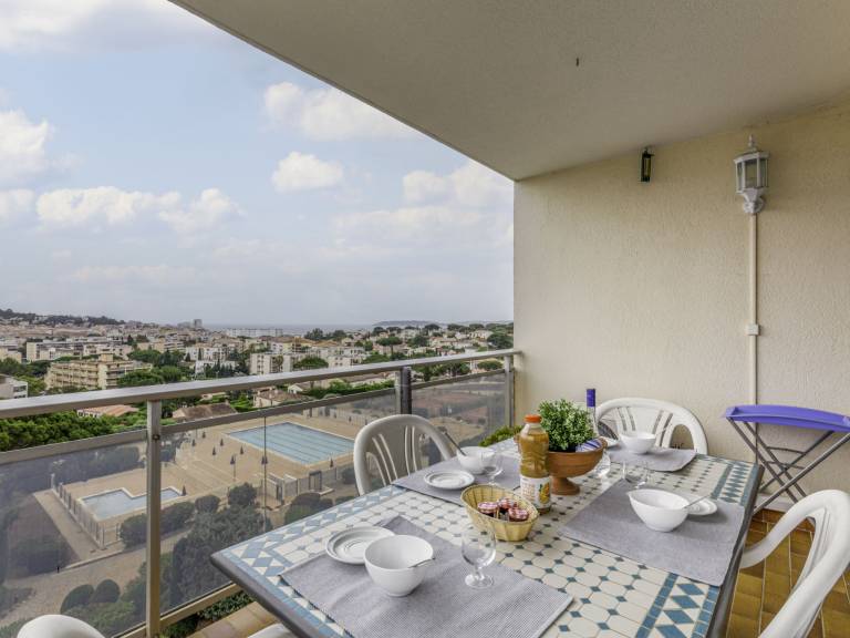 Rental apartment with pool, patio & yard | Sea view | Pets allowed — photo 3