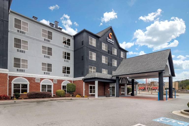 Comfort Inn & Suites Calhoun South in Calhoun, GA