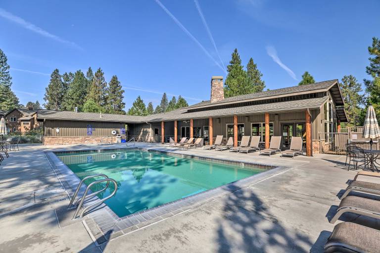 Stunning Bend Retreat < 20 Mi to Mt Bachelor! — photo 2