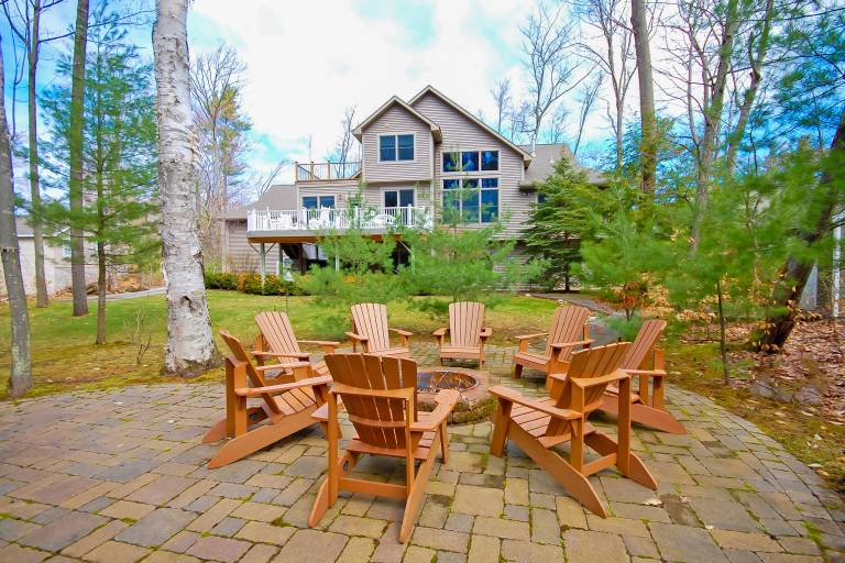 House  Glen Arbor