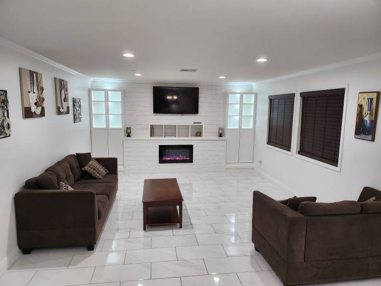 House  Victorville