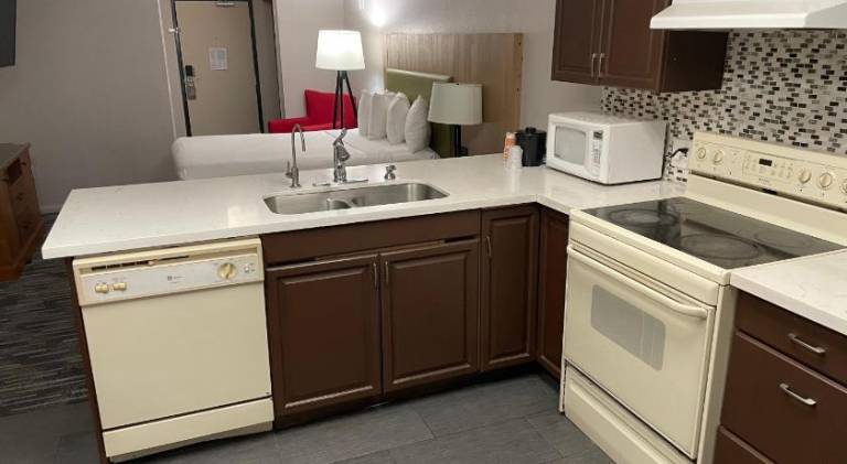 Country Inn & Suites by Radisson, Bakersfield, CA — photo 5