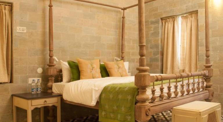 Bed and breakfast  Rabindra Sarovar