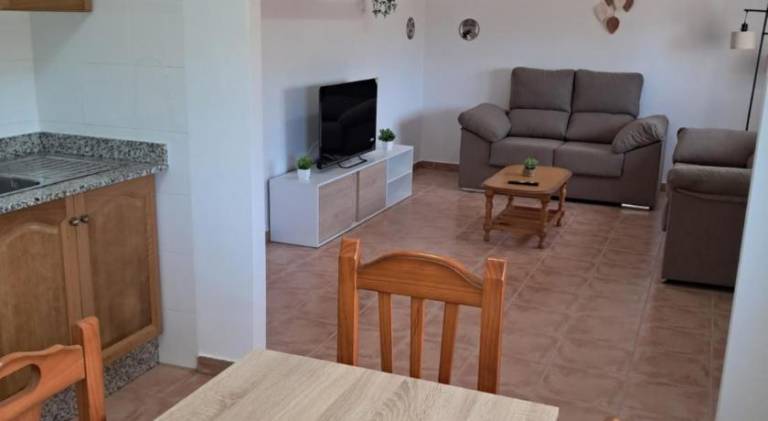 Vacation home with barbecue, pool & patio | Dogs allowed — photo 4