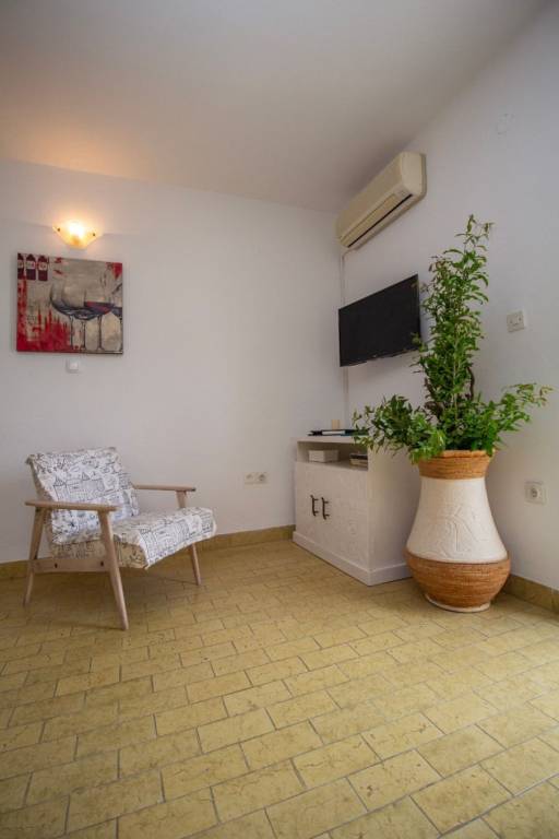 Fully equipped pleasant holiday apartment with patio | Garden view | Beach nearby | Dogs allowed — photo 4