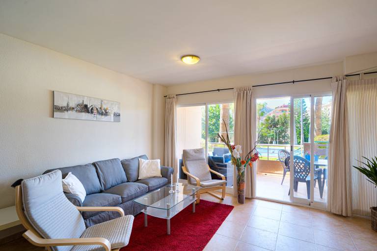 Apartment 'Alborada Golf 1' with Mountain View, Shared Pool & Wi-Fi in L'Alfas del Pi