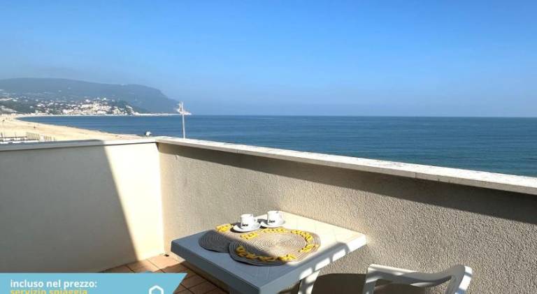 Rental apartment with 1 room for 4 persons in Sirolo