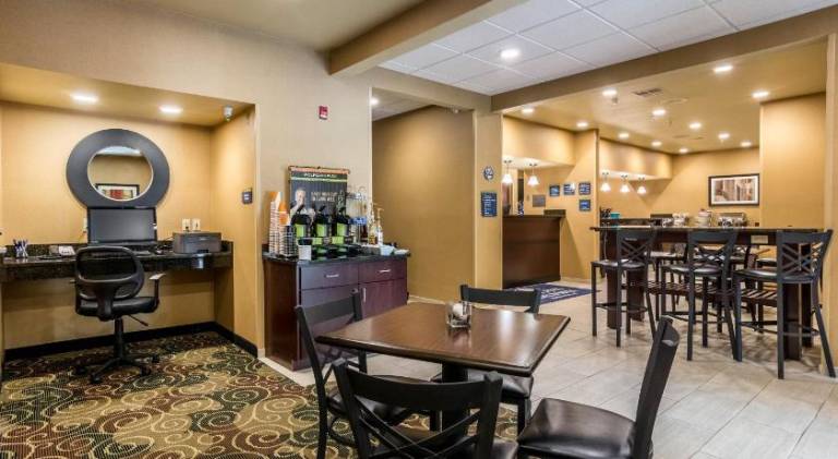 Cobblestone Hotel & Suites - Harborcreek — photo 5