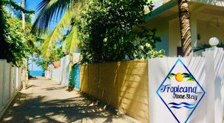 Tropicana Home Stay in Arugam Bay