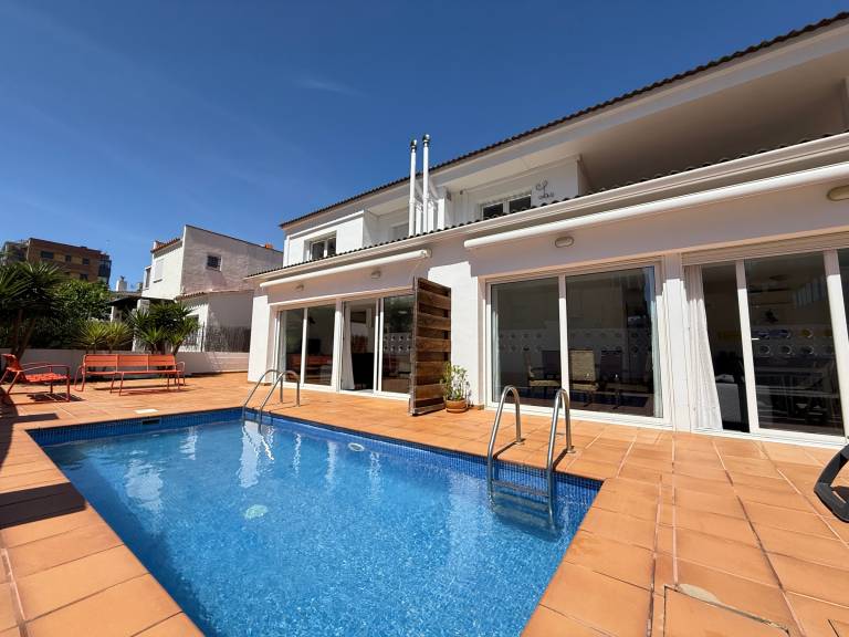 Ferienwohnung in Roses, Santa Margarita f&uuml;r max. 9 Personen