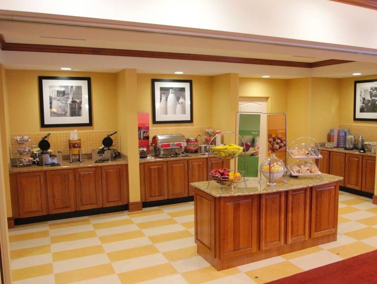 Hampton Inn Hampton-Newport News — photo 4