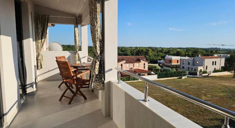 Apartment with 1 room for 4 persons in Tar-Vabriga