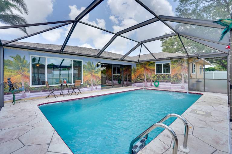 2 Mi to Golfing Cape Coral Home w Pool & Lanai
