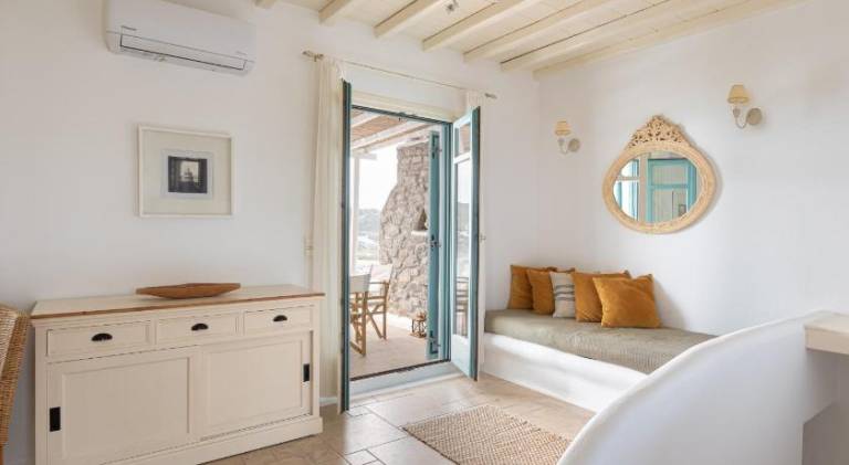 Beautiful villa with terrace, private pool & garden | Close to the beach | Suitable for remote work | Pets are welcome — photo 2