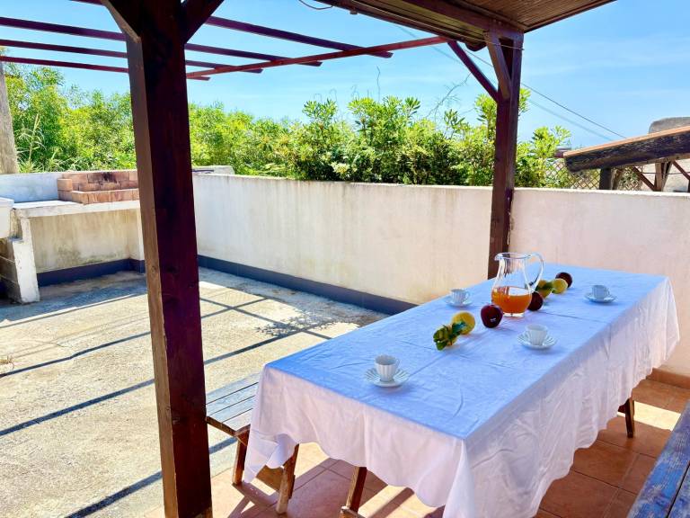 House with patio, BBQ & garden — photo 4