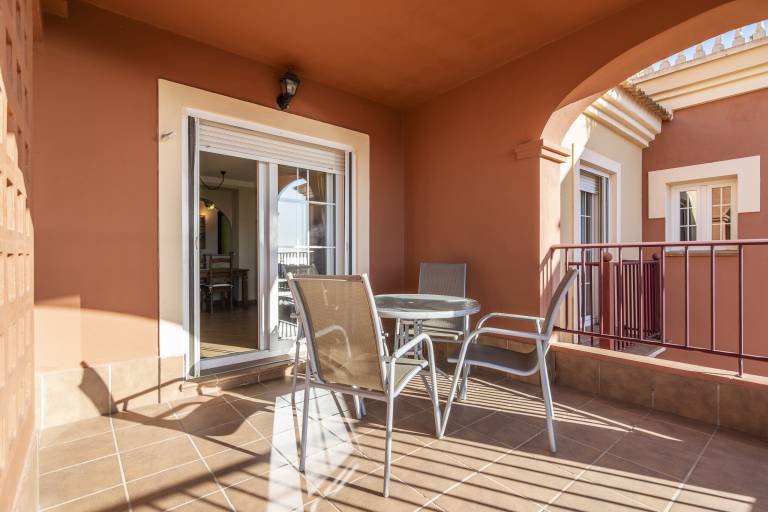 Rental apartment with garden, terrace & pool — photo 4