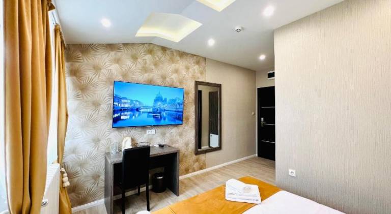 Side One Design Hotel — photo 2