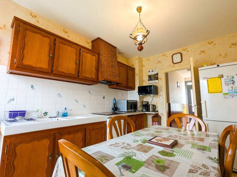 Charming Cottage in Berry: Near Brenne Park, Countryside Views, Fishing, and Historic Attractions — photo 5