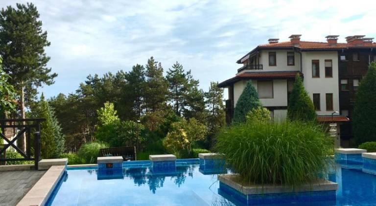 Apartment with jacuzzi & pool — photo 5