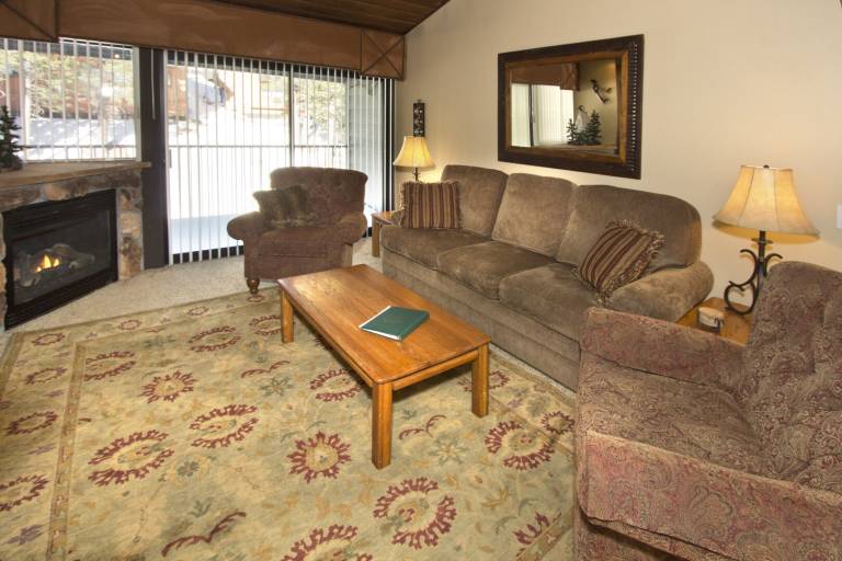 Condo with private pool — photo 3