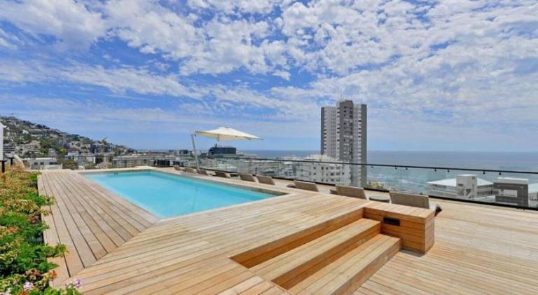 Apartment with pool | Near Sea Point | Beach nearby | Perfect for remote work | Pets allowed — photo 3