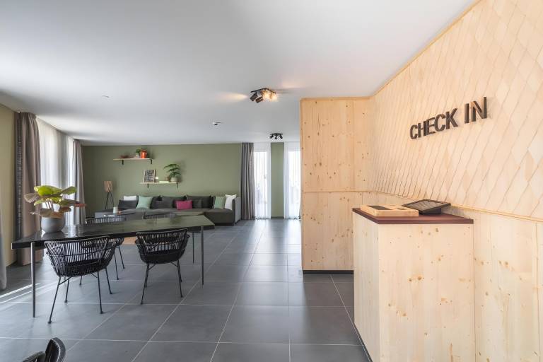 Serviced apartment with terrace — photo 3