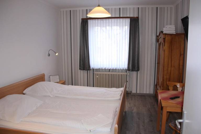 Doppelzimmer Etagendusche oder bad