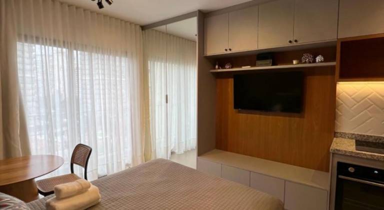 Apartment with pool — photo 2