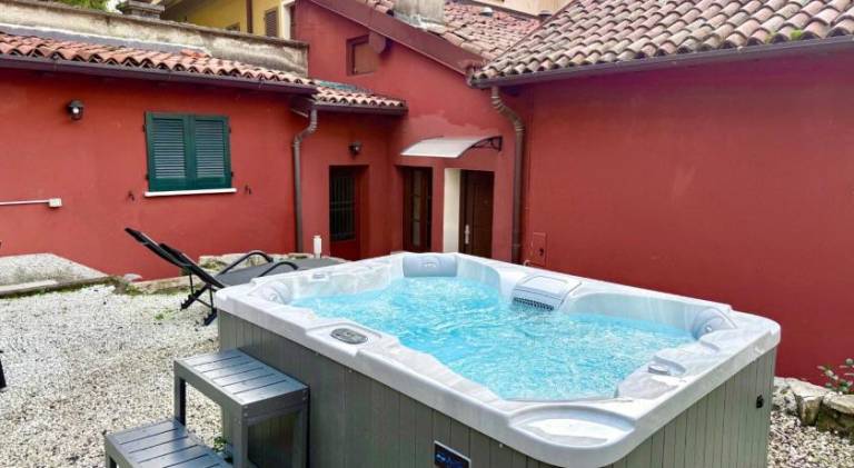Vacation home with hot tub | Close to Como Cathedral | Dogs allowed — photo 5