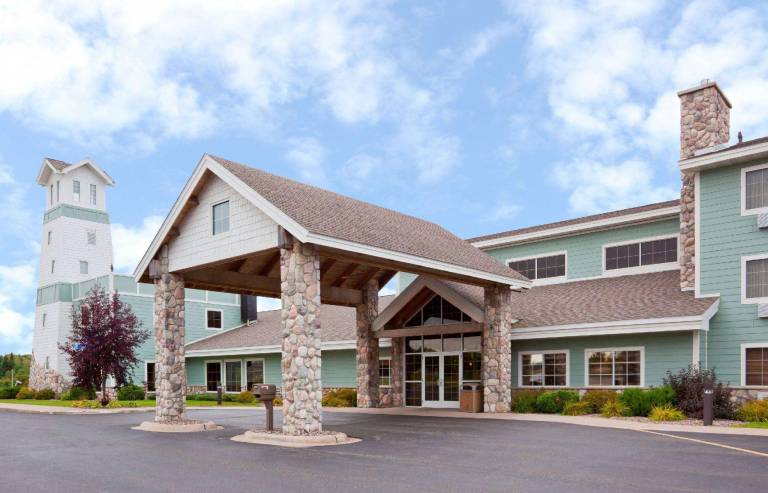 AmericInn by Wyndham Wetmore Munising in Munising, MI