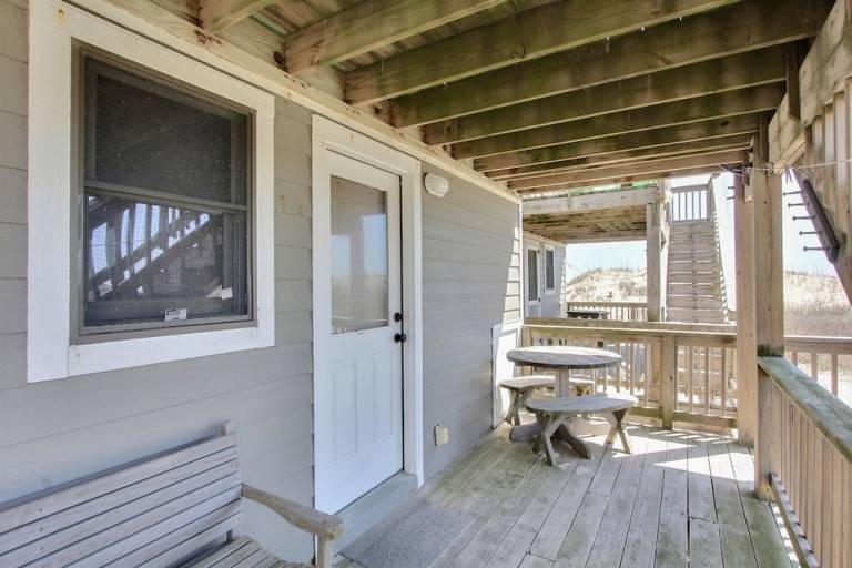 Cabin Hatteras