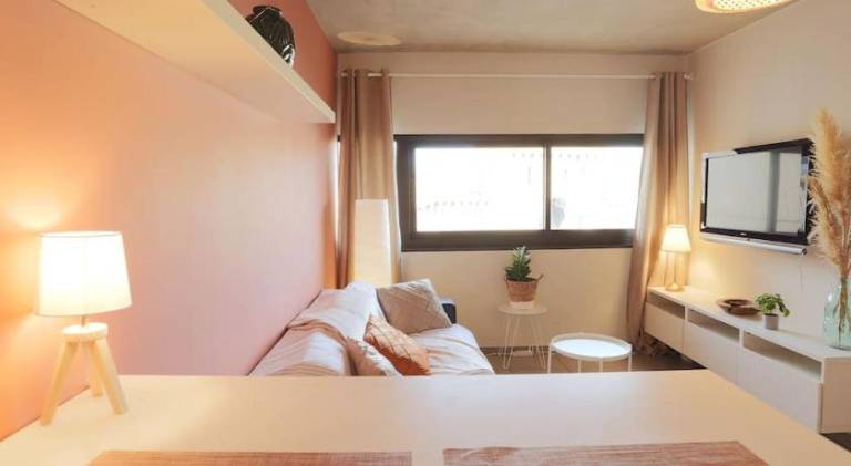 Holiday apartment | Next to Popes' Palace | Dogs allowed — photo 2