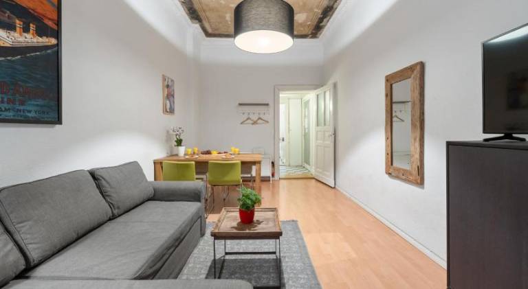 The Gleditsch - Central Schoneberg location, 1BR, 1 living room, group friendly, ideal for 2 - 4 Gue — photo 2
