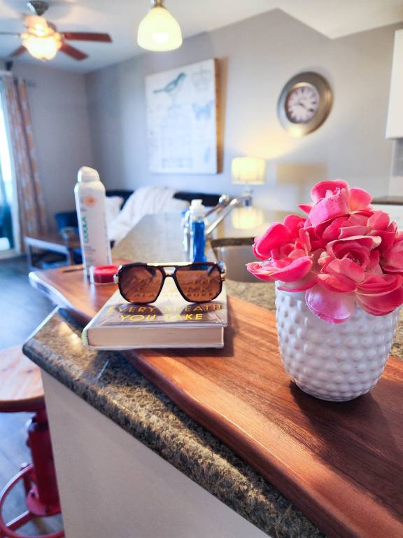 Child-friendly nice condo with grill, jacuzzi & heated pool | Water view | Beach nearby | Pets are welcome — photo 5