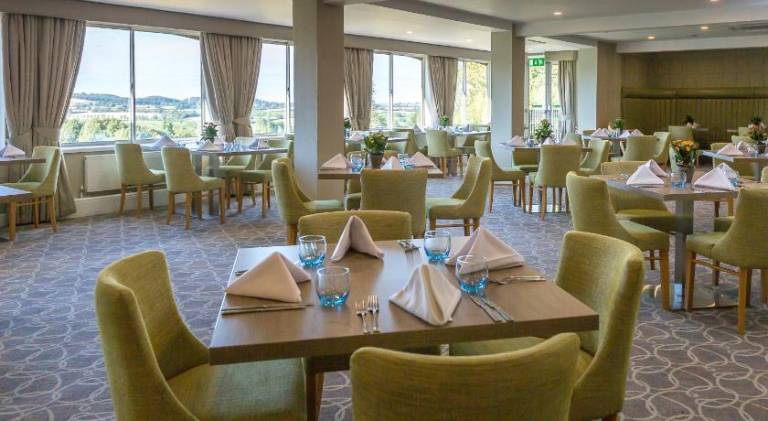 Hellidon Lakes Hotel — photo 3