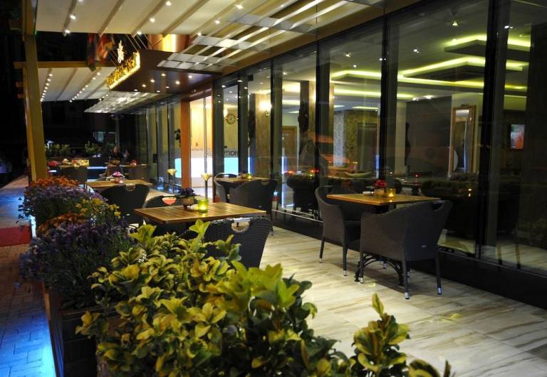 Golden Deluxe Hotel — photo 4