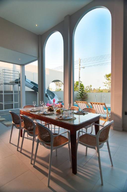 Vacation home with pool, garden & grill — photo 5