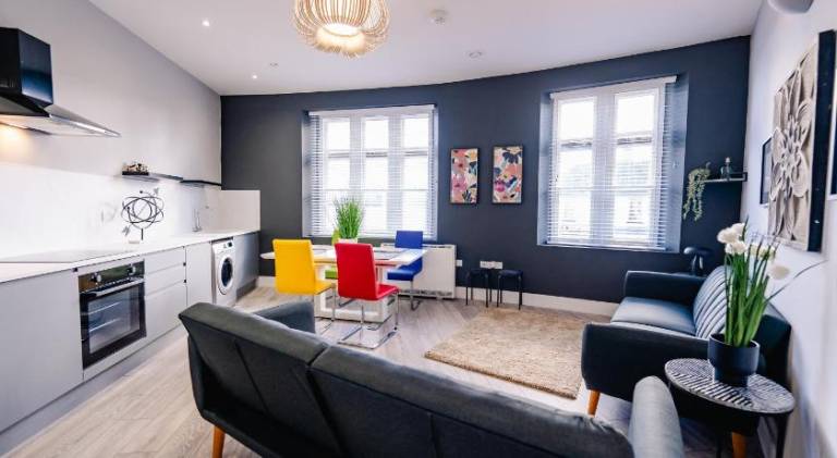 Apartment with 2 rooms for 10 persons in Cardiff