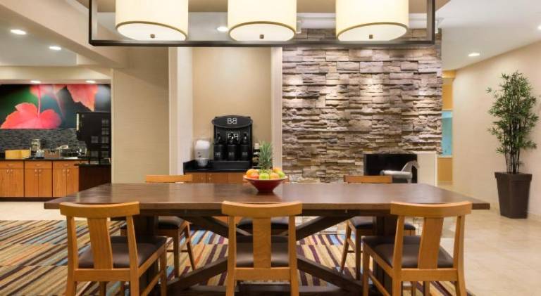 Amerivu Inn and Suites — photo 3