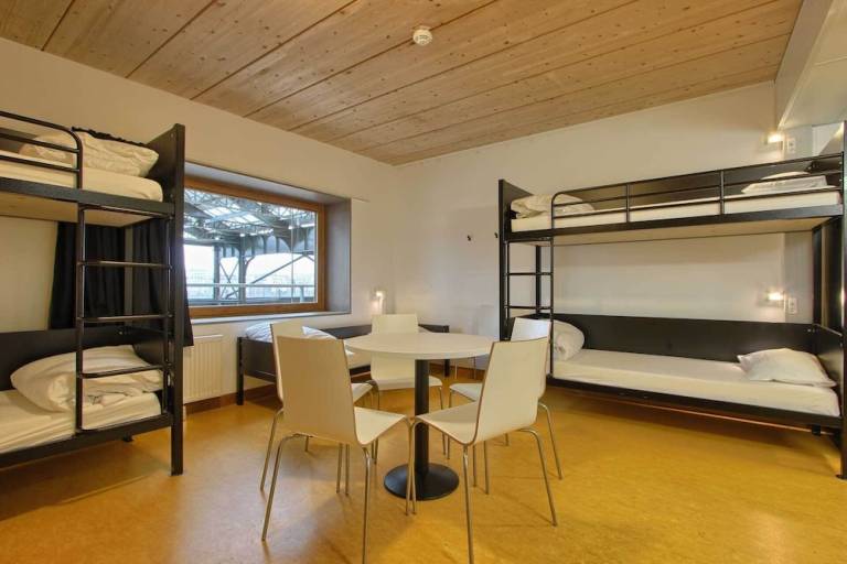 Hostel Paris