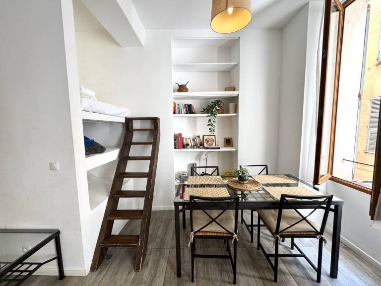 Apartment | Near Castle Hill — photo 5