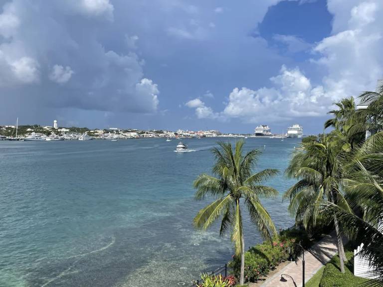 House Paradise Island