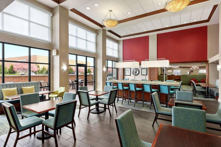 Hampton Inn & Suites Frederick-Fort Detrick — photo 2