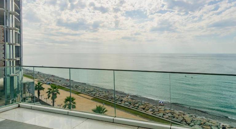 Beachfront Batumi View Apartments by GLOBALSTAY — photo 2