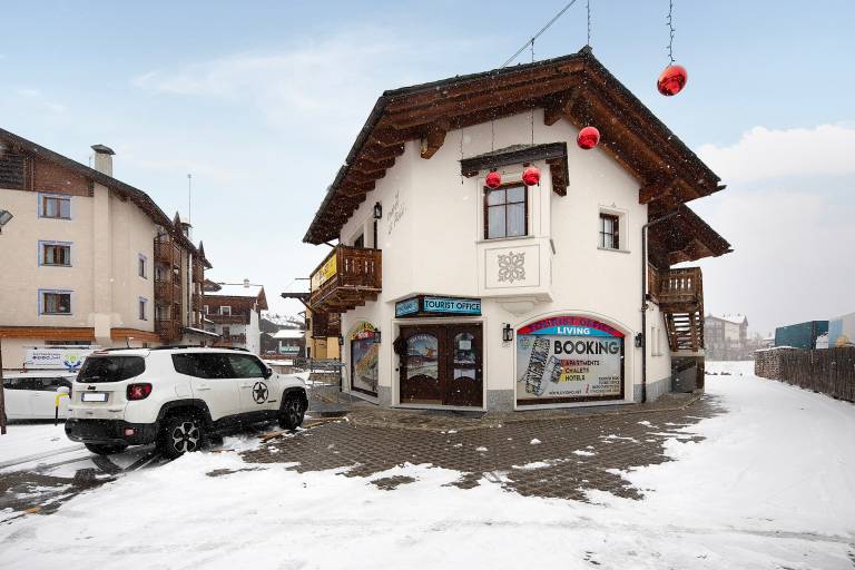 Apartment 'Chalet Li Palù Trilocale 2' with Mountain View, Balcony and Wi-Fi in Livigno