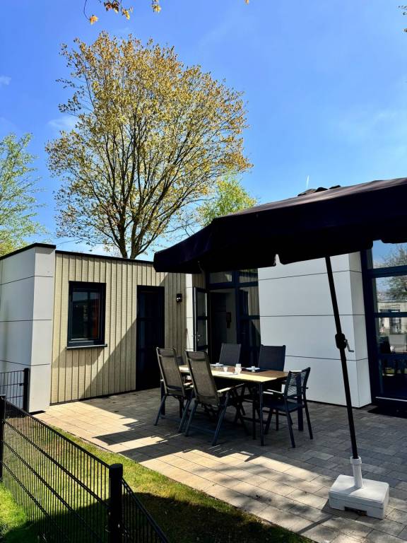 Chalet am Wasser für 6 Pers, eingezäunt, hundefreundlich, 100m zum Veluwemeer! in Hulshorst