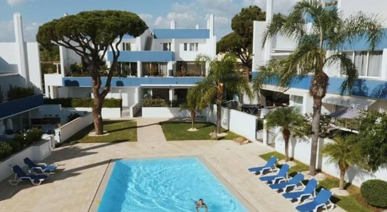 Fully equipped holiday apartment with pool & yard | Pets allowed — photo 3