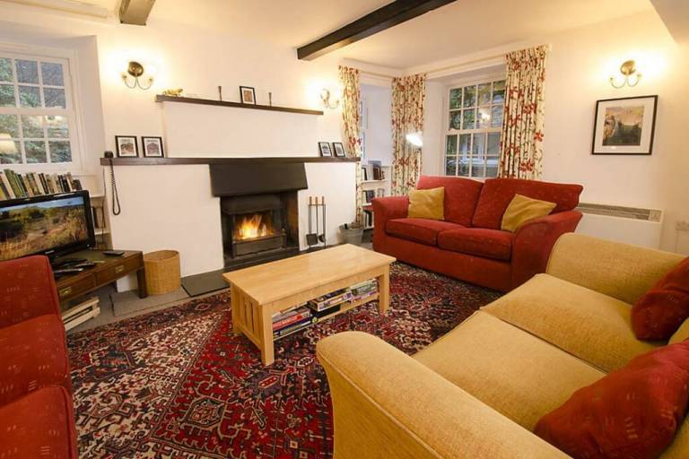 Cottage with garden — photo 3